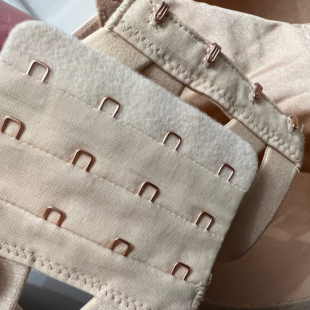 Savage X Fenty Microfiber T-shirt Bra - Picture 6 of 12